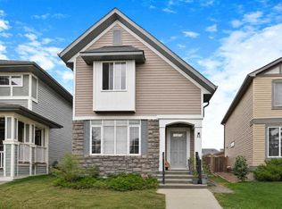 31 E Walden Mnr SE, Calgary, AB T2X0N1