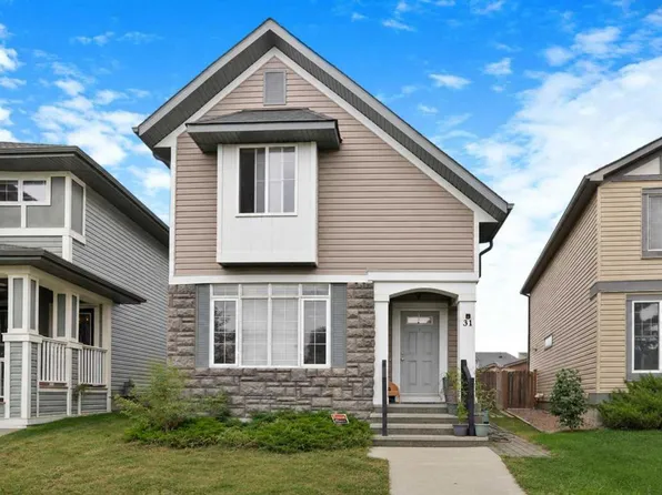 31 E Walden Mnr SE, Calgary, AB T2X 0N1