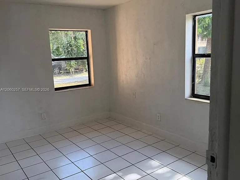 2580 SW 8th St #1-2 — Photo 7