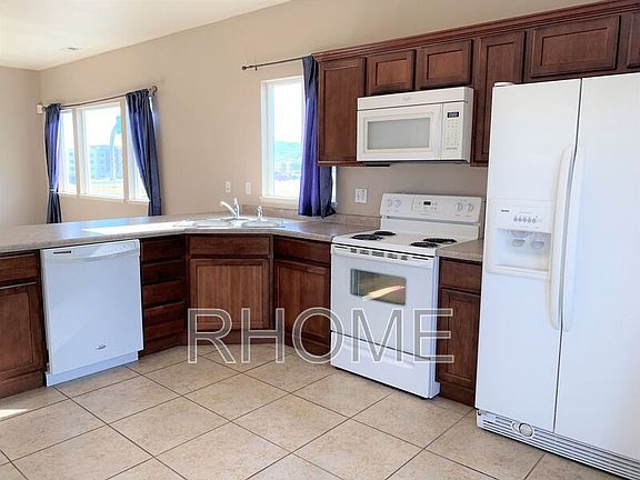 3rd image of 114 E Bella Monte Dr Unit 9