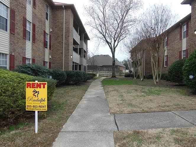 1st image of 909 Chapel Creek Dr