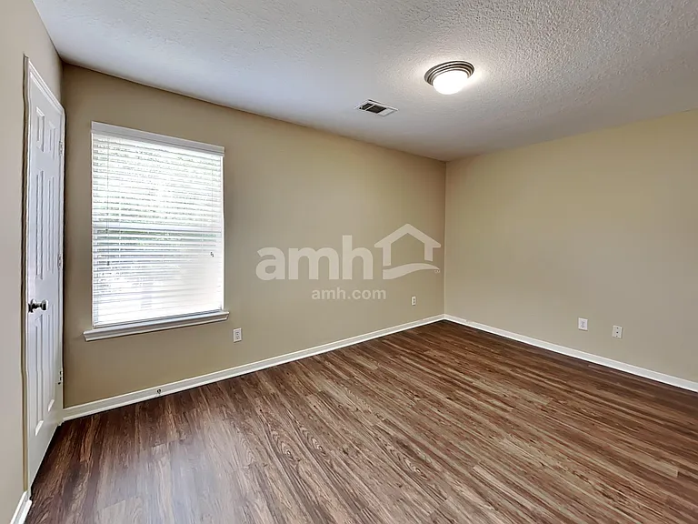 2306 Hollyfield Ln — Photo 21