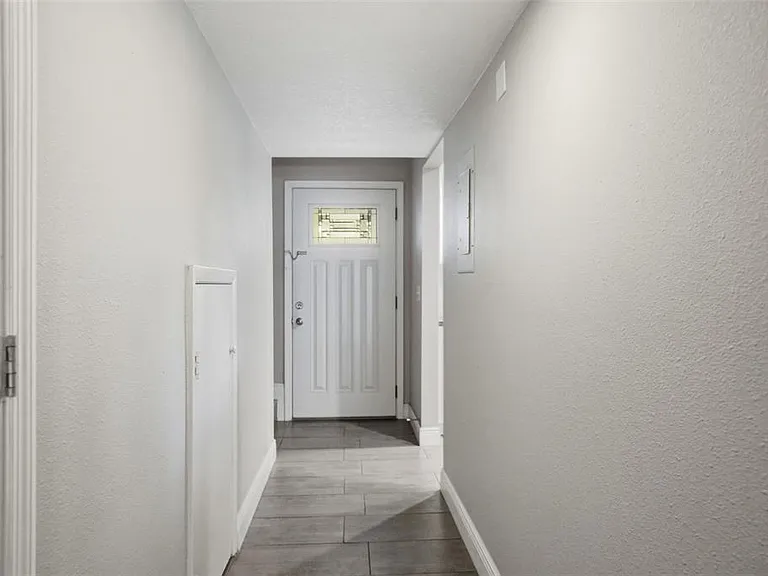 727 N Himes Ave — Photo 5
