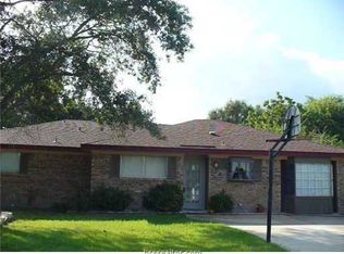2324 Woodward Dr, Bryan, TX 77803