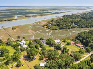 824 Seewee Bluff Rd, Awendaw, SC 29429