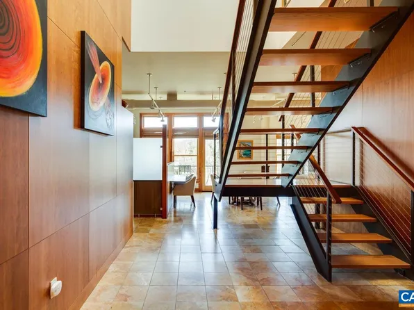 200 Douglas Ave APT 3B, Charlottesville, VA 22902