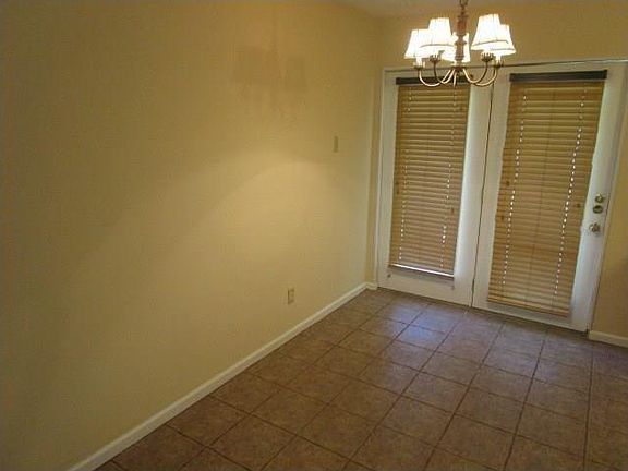 4th image of 1523 Hillwood Dr