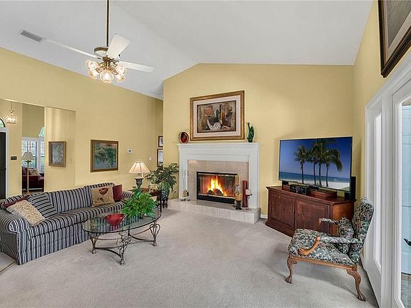 4th image of 565 S Longview Pl