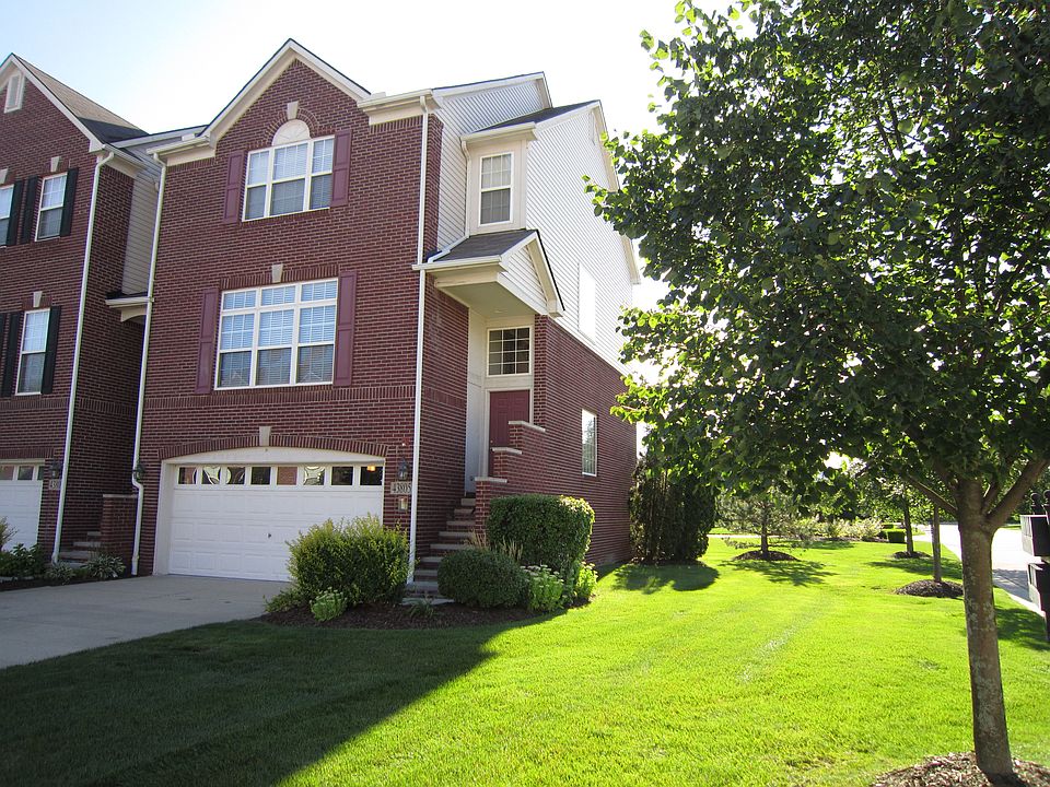 1st image of 43805 Cherry Grove Ct E