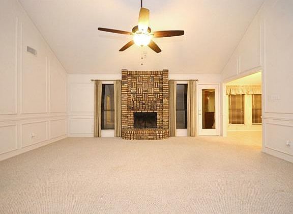 3rd image of 100 High Ridge Ct