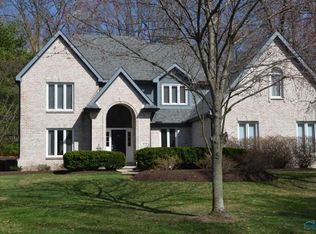 4548 Dovewood Ln, Sylvania, OH 43560