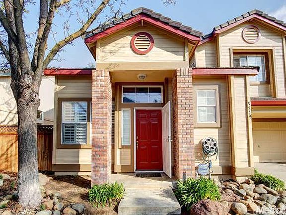 2nd image of 9539 Dominion Wood Ln