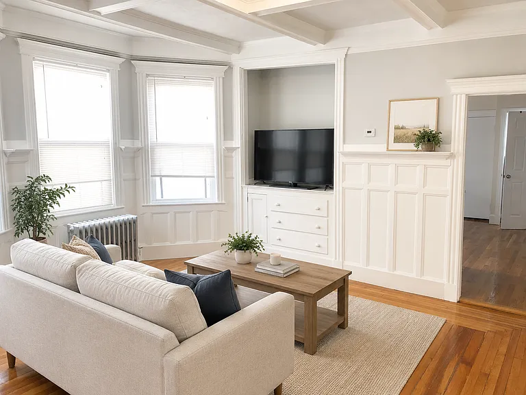 115 Thornton St #1 — Photo 1