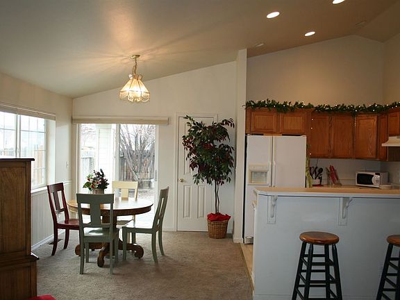 4th image of 1476 Edlesborough Cir