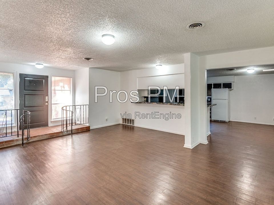 1st image of 2101 Bradford Dr