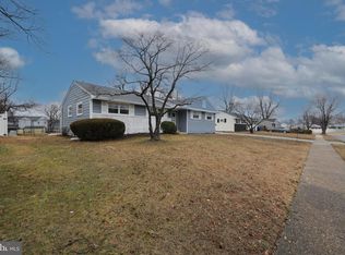 1108 Laurel Rd, Edgewater Park, NJ 08010