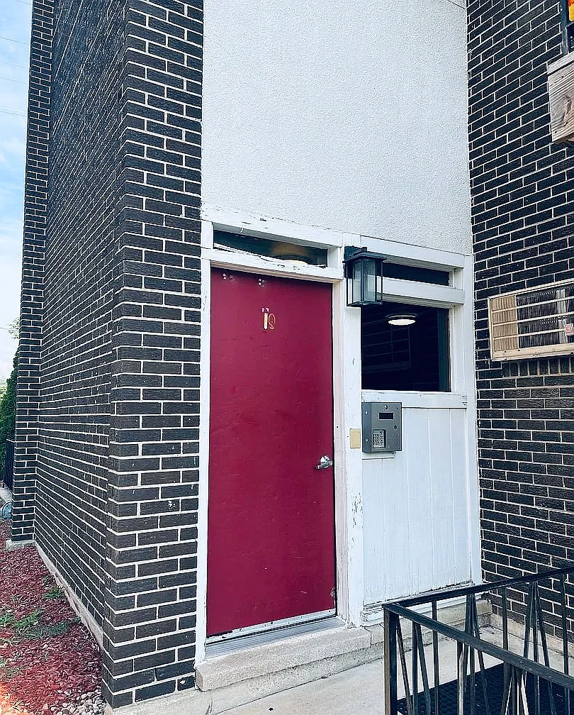 2 bed, 1.5 bath, 1000 sqft, $1,700 — Photo 4