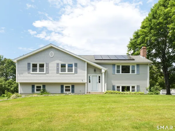 7 Rhonda Lane, North Stonington, CT 06359