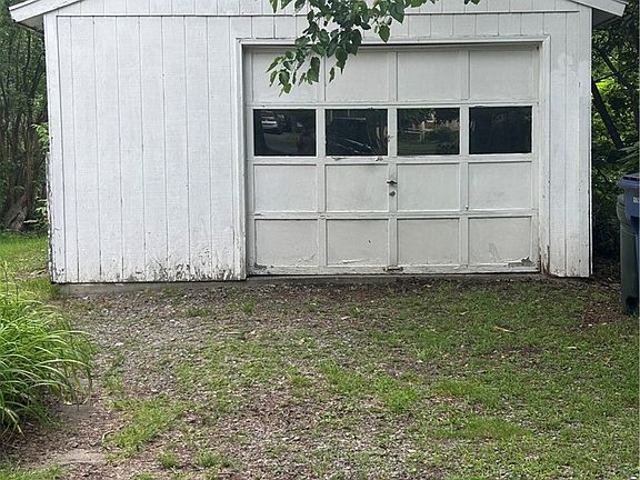 4th image of 3606 Midland Ave