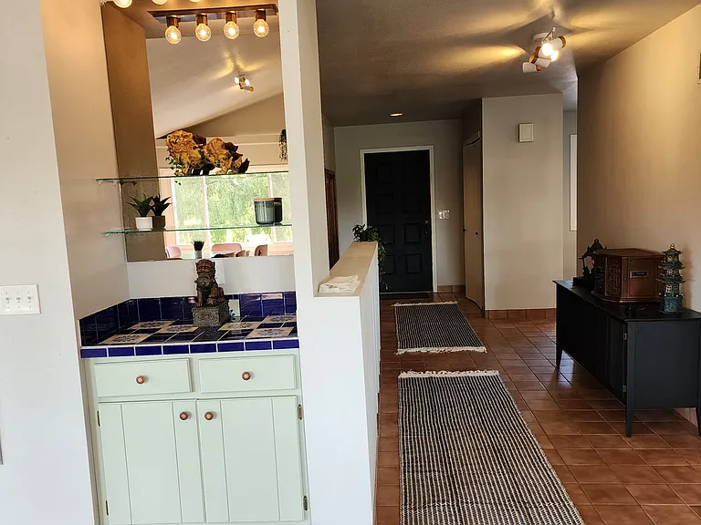 2084 Lake Shore Rd — Photo 13