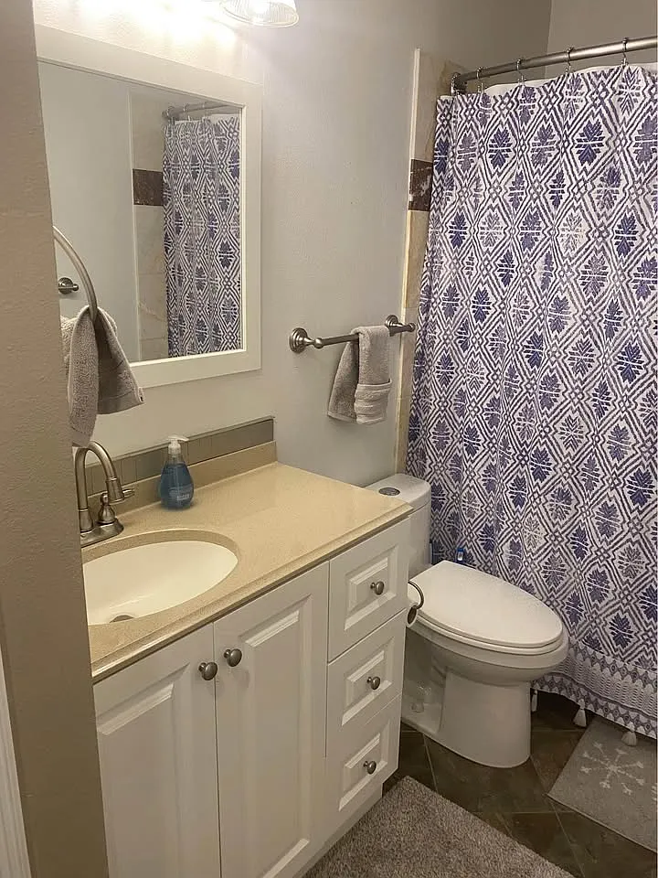 2 bed, 956 sqft, $3,050 — Photo 2