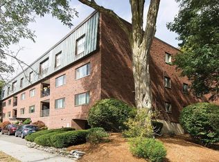 209 Commonwealth Ave, Newton, MA 02467