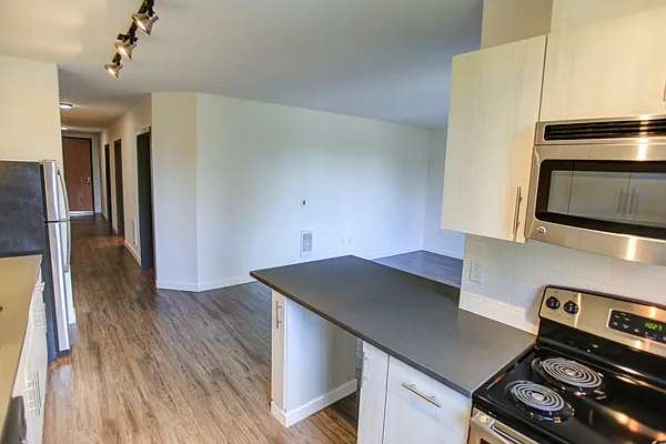 Greenwood Place Apartments — Photo 16