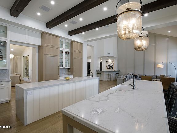 4th image of 6718 E CARON Drive