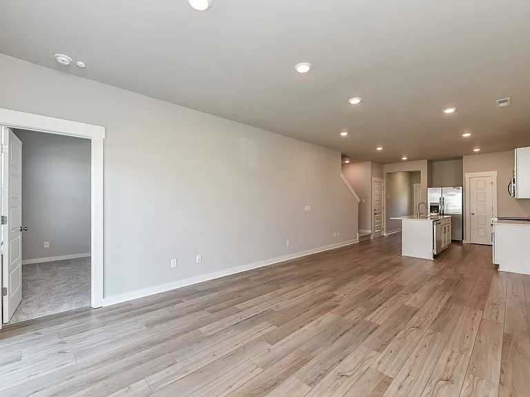 728 Mickelson Way — Photo 19