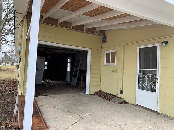 3rd image of 12597 Eaton Blvd