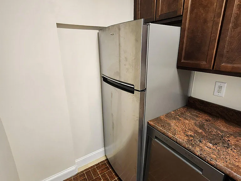 400 N Hortter St #206 — Photo 17