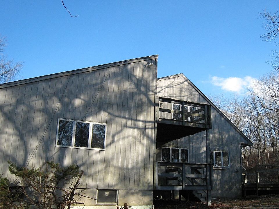 1st image of 292 N Magee St