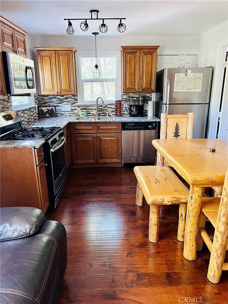 2389 Rim Of The World Dr, Running Springs, CA 92382 MLS SW23122392