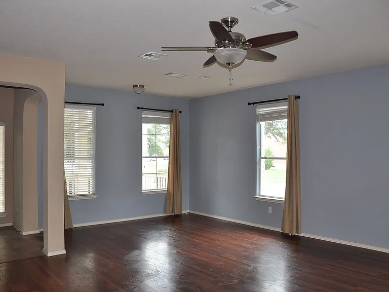 1501 Big Thicket Dr — Photo 8