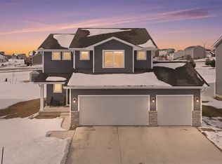 2202 26th Ave SW, Altoona, IA 50009