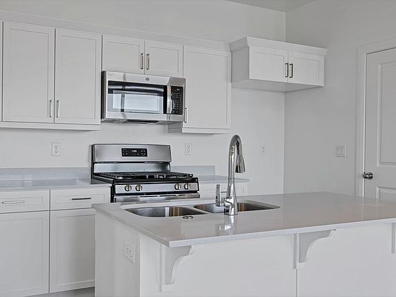 3rd image of 5801 S Garnet Dr #3101