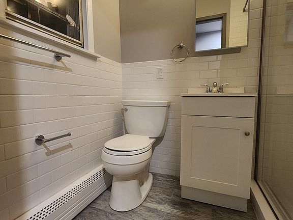 5th image of 145 Landing Rd APT 1