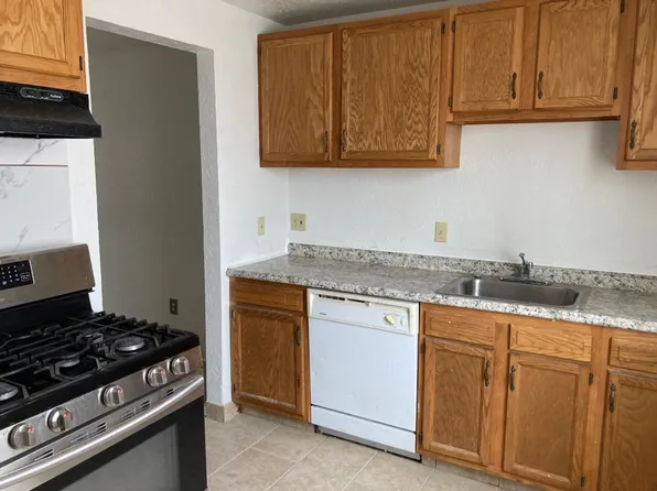 4871 Banbury Ct, Cleveland, OH