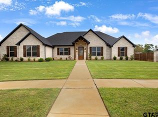 206 Serenity Dr, Bullard, TX 75757