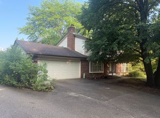 N24W25162 Bluemound Rd, Pewaukee, WI 53072