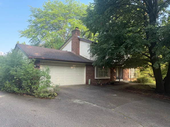 N24W25162 Bluemound Rd, Pewaukee, WI 53072
