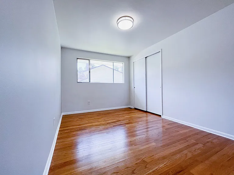 9000 Lake Washington Blvd NE — Photo 12