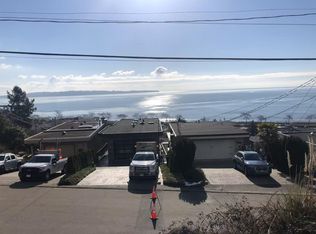 14783 McDonald Ave, White Rock, BC V4B2C7