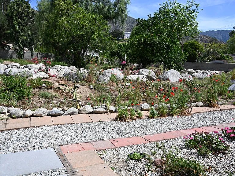 181 E Alegria Ave — Photo 26