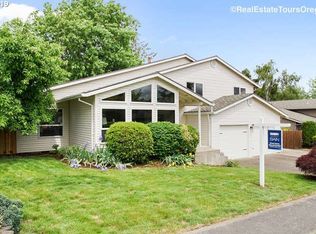 3233 SW 28th Ct, Gresham, OR 97080