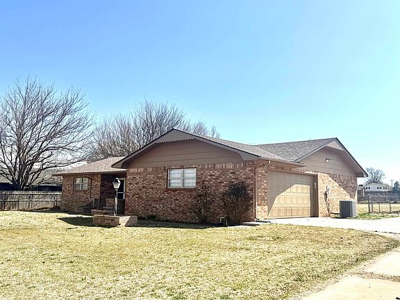 2nd image of 4815 Cedardale Rd