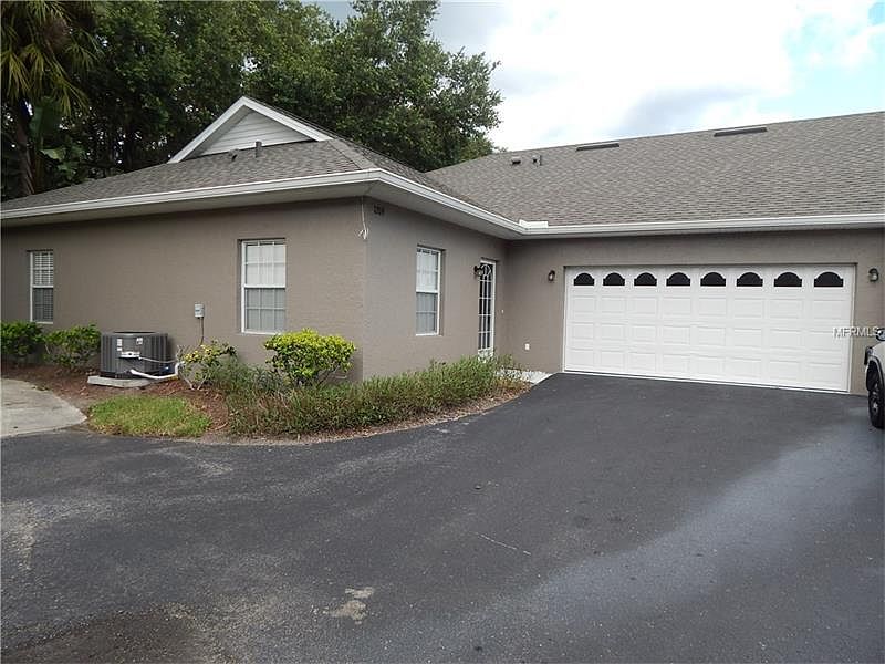 1st image of 1209 Red Oak Ln