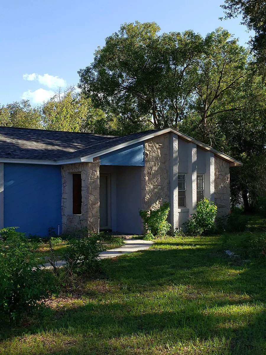 Building Photo - 1726 Les Ct
