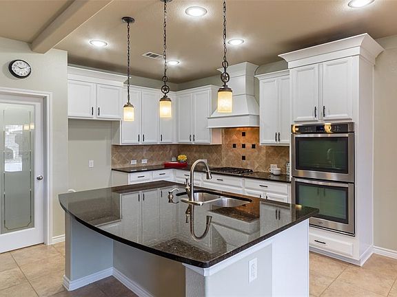 5th image of 1305 Realoaks Dr