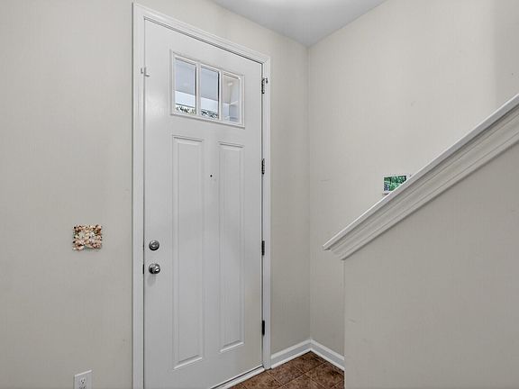 4th image of 4952 Farm Lake Rd